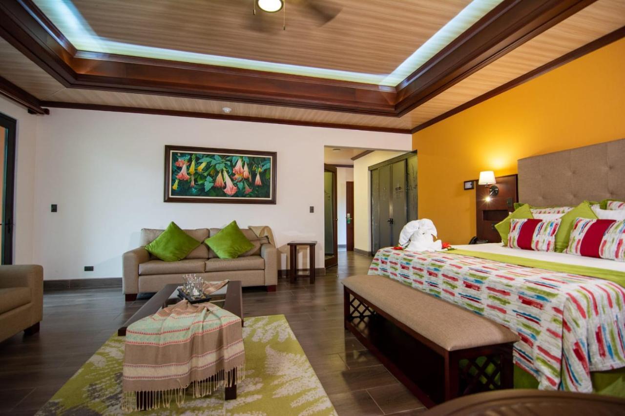 Hotel Arenal Springs Resort & Spa La Fortuna Zewnętrze zdjęcie A bedroom at the hotel