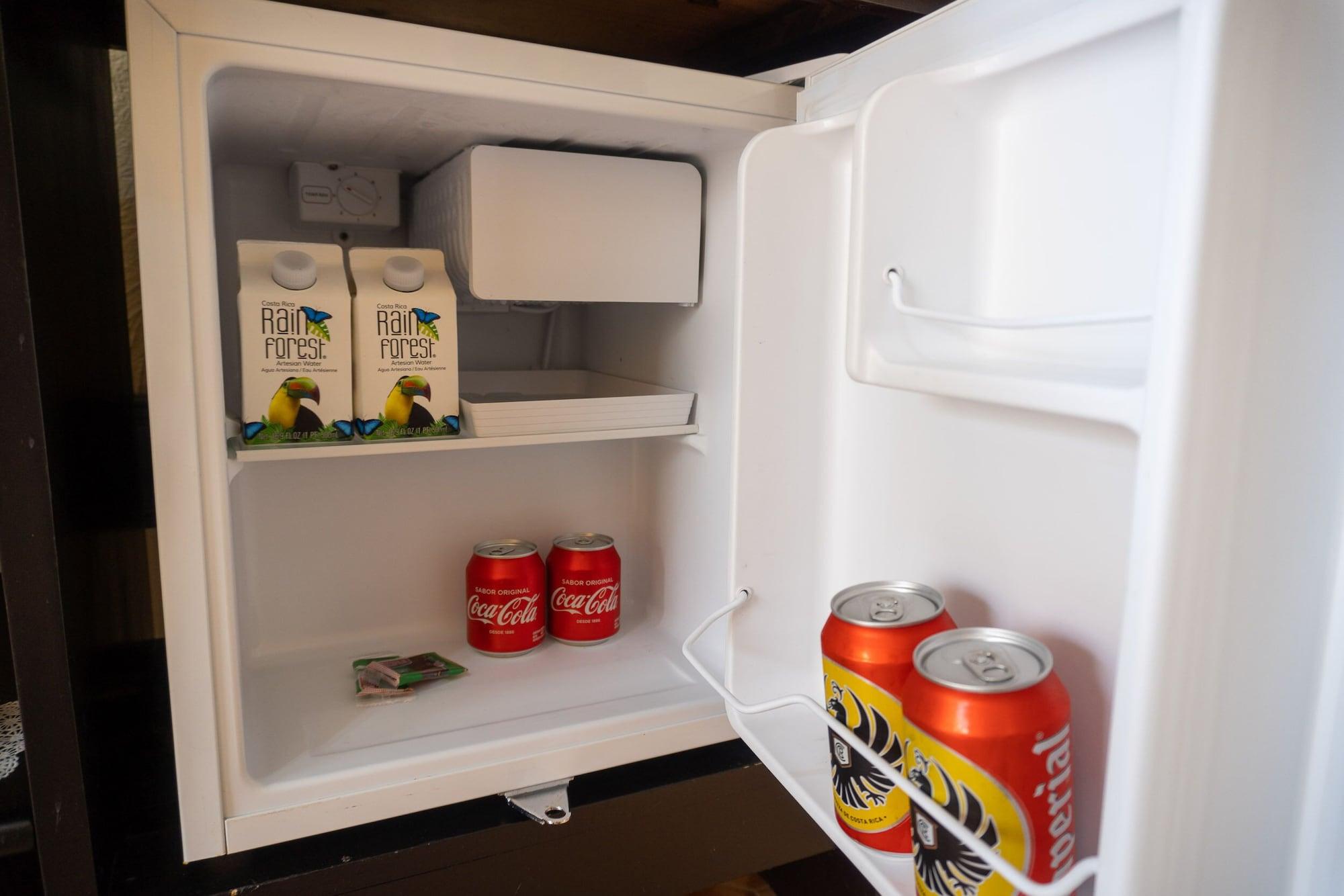 Hotel Arenal Springs Resort & Spa La Fortuna Zewnętrze zdjęcie A small refrigerator with a freezer compartment