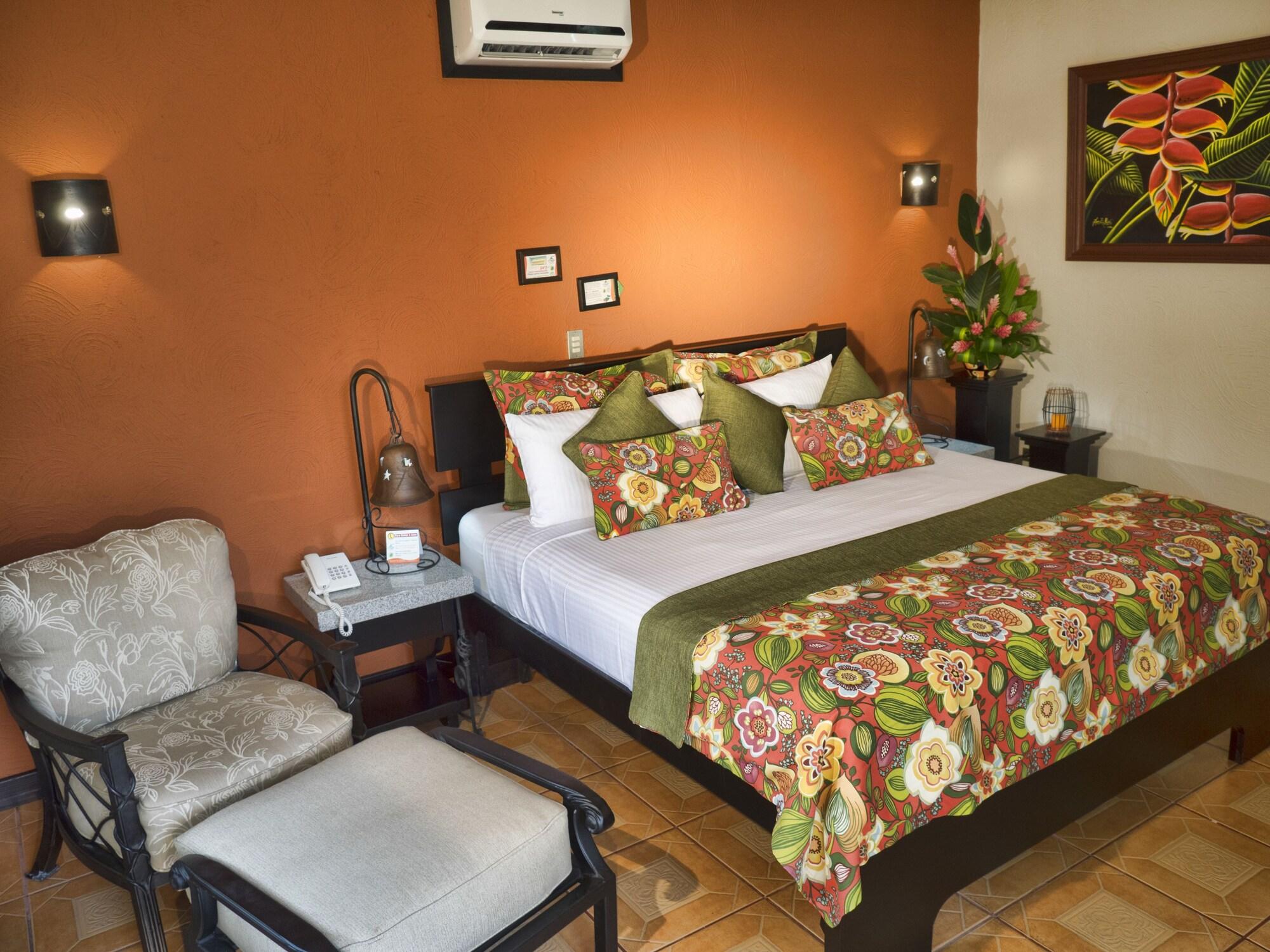 Hotel Arenal Springs Resort & Spa La Fortuna Zewnętrze zdjęcie A room at the hotel