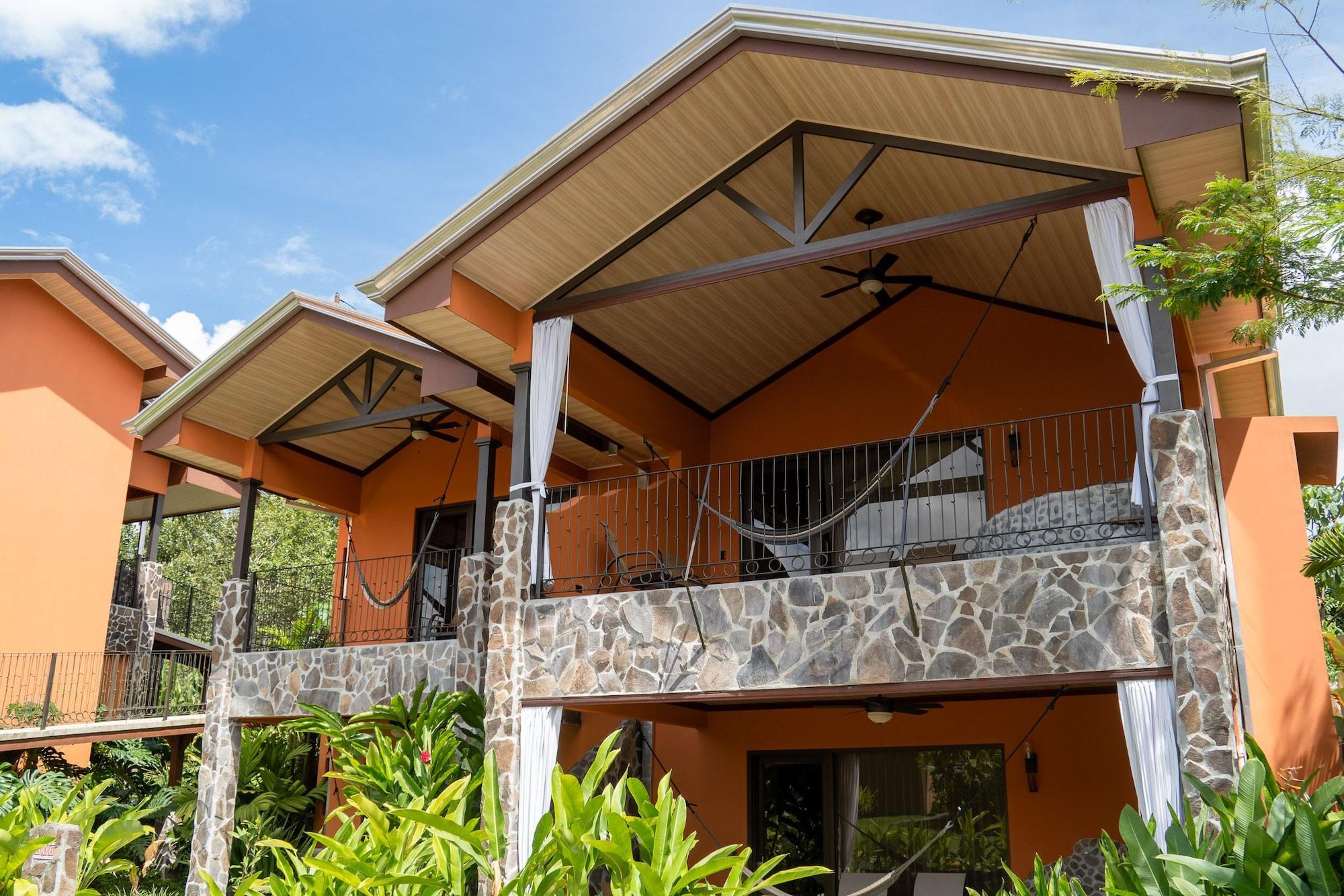 Hotel Arenal Springs Resort & Spa La Fortuna Zewnętrze zdjęcie A villa at the resort